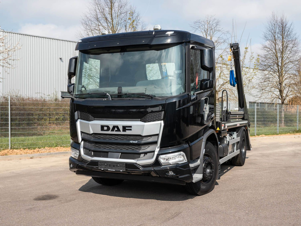 DAF FA XD 410 VDL Absetzkipper DAF FA XD 410 VDL Absetzkipper - Φορτηγό καδοφόρος φορτωτής: φωτογραφία 1 DAF FA XD 410 VDL Absetzkipper DAF FA XD 410 VDL Absetzkipper - Φορτηγό καδοφόρος φορτωτής: φωτογραφία 1