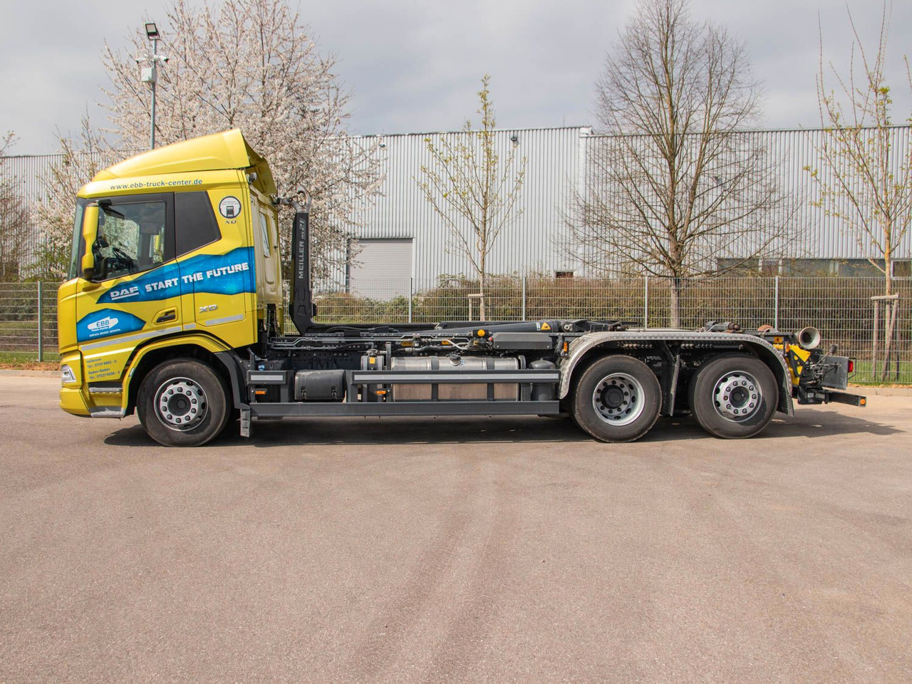 DAF FAN XD 450 SL Meiller Abrollkipper DAF FAN XD 450 SL Meiller Abrollkipper - Φορτηγό φόρτωσης γάντζου: φωτογραφία 2 DAF FAN XD 450 SL Meiller Abrollkipper DAF FAN XD 450 SL Meiller Abrollkipper - Φορτηγό φόρτωσης γάντζου: φωτογραφία 2