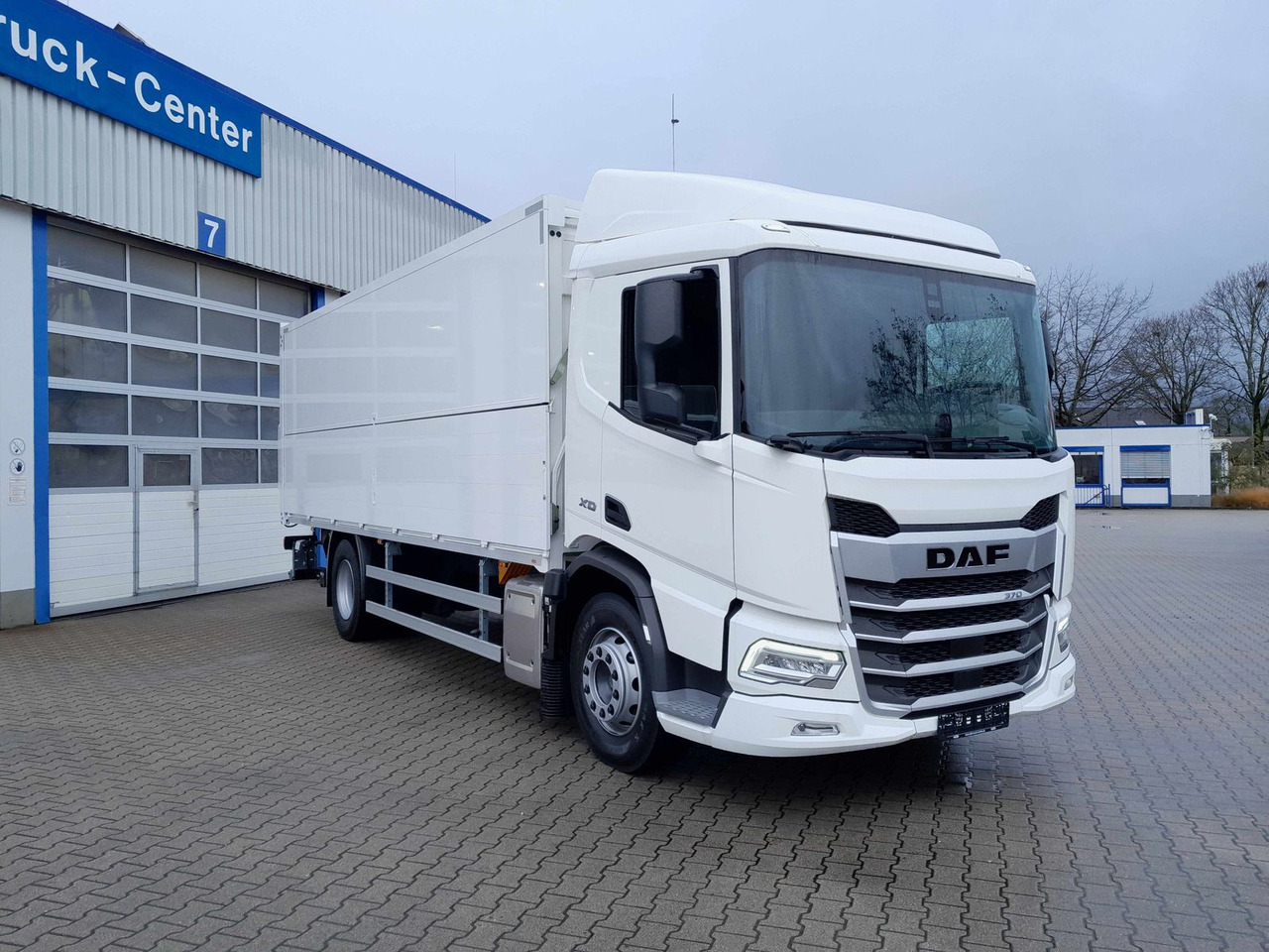 DAF XD 370 Fahrgestell DAF XD 370 Fa Swing-Board-Aufbau - Φορτηγό σασί: φωτογραφία 1 DAF XD 370 Fahrgestell DAF XD 370 Fa Swing-Board-Aufbau - Φορτηγό σασί: φωτογραφία 1