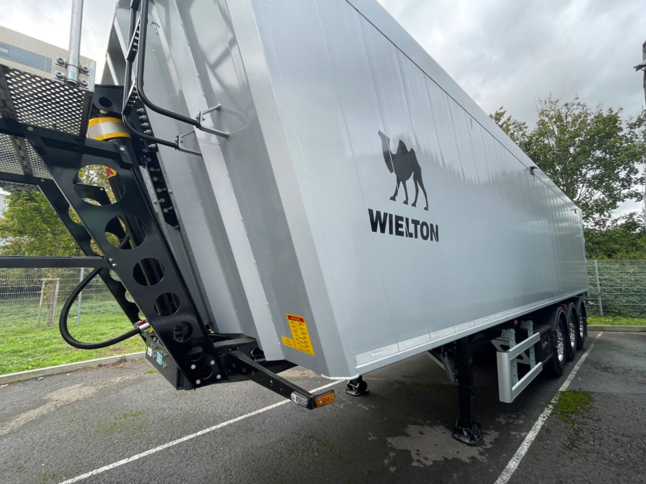 Wielton Bulk Master 51 cbm 3-Achs Alukipper Wielton Bulk Master 51 cbm 3-Achs Alukipper - Επικαθήμενο ανατρεπόμενο: φωτογραφία 5 Wielton Bulk Master 51 cbm 3-Achs Alukipper Wielton Bulk Master 51 cbm 3-Achs Alukipper - Επικαθήμενο ανατρεπόμενο: φωτογραφία 5