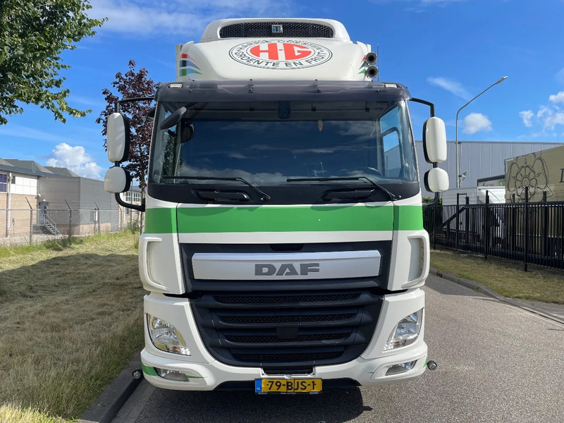 Φορτηγό ψυγείο DAF CF 330 6X2 2017 schmitz + thermo-king T1200: φωτογραφία 6