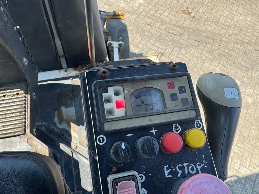 Πνευματικός οδοστρωτήρας Dynapac CP 142: φωτογραφία 11 Πνευματικός οδοστρωτήρας Dynapac CP 142: φωτογραφία 11