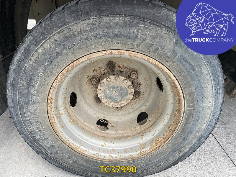 Iveco EUROCARGO - Φορτηγό κόφα: φωτογραφία 4 Iveco EUROCARGO - Φορτηγό κόφα: φωτογραφία 4
