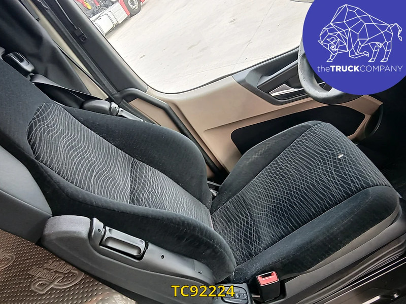 Mercedes-Benz Actros 2548 - Φορτηγό μουσαμάς: φωτογραφία 4 Mercedes-Benz Actros 2548 - Φορτηγό μουσαμάς: φωτογραφία 4