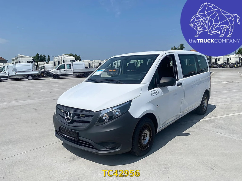 Mercedes-Benz Vito 111 CDI MINIBUS 9 SEATS - Μικρό λεωφορείο, Επιβατικό βαν: φωτογραφία 1 Mercedes-Benz Vito 111 CDI MINIBUS 9 SEATS - Μικρό λεωφορείο, Επιβατικό βαν: φωτογραφία 1