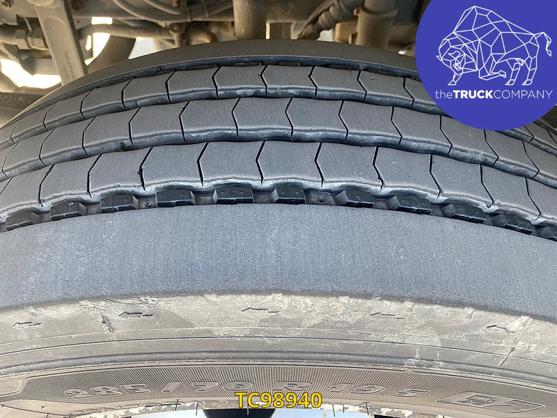Renault D 240 - Φορτηγό κόφα: φωτογραφία 4 Renault D 240 - Φορτηγό κόφα: φωτογραφία 4