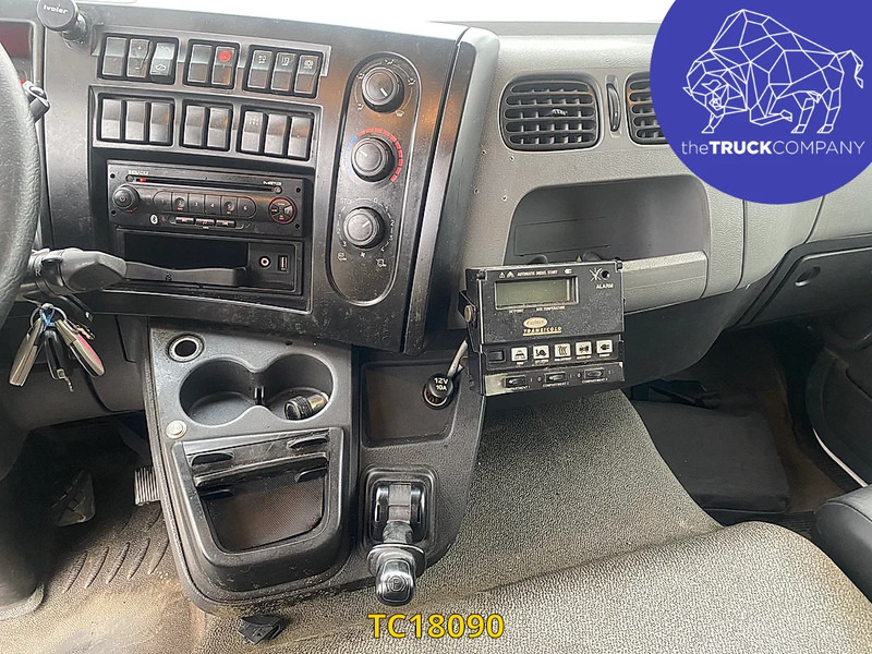 Renault D 240 - Φορτηγό ψυγείο: φωτογραφία 4 Renault D 240 - Φορτηγό ψυγείο: φωτογραφία 4