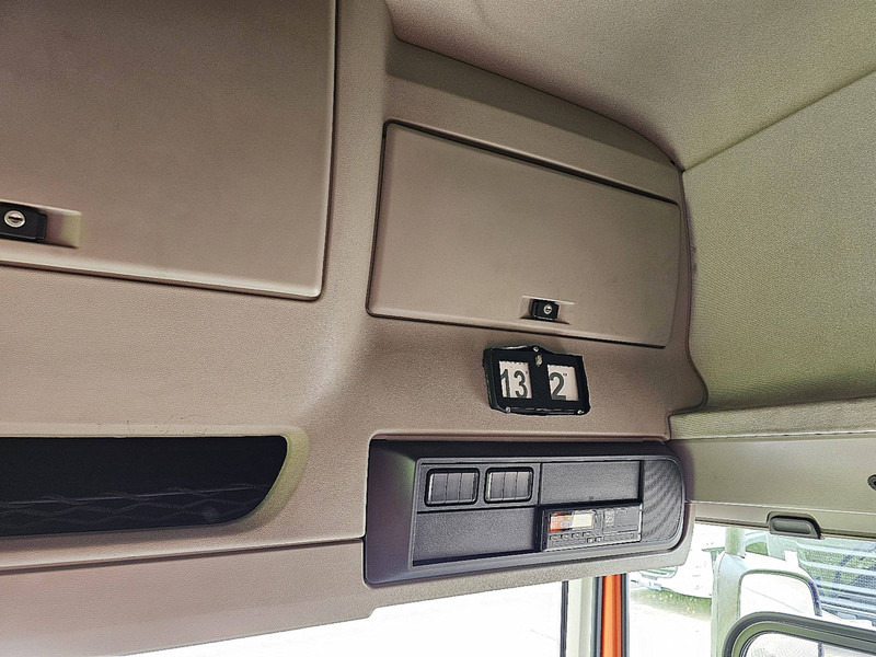 Μίσθωση DAF CF 450 6X2 FTG RHD DAF CF 450 6X2 FTG RHD: φωτογραφία 11
