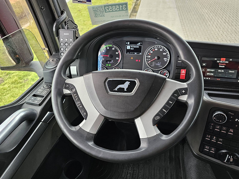 Interior photo 2: Μίσθωση MAN 26.470 TGX XLX 6X2 BLS MAN 26.470 TGX XLX 6X2 BLS