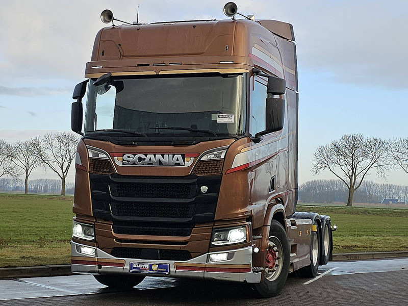 Scania R580 6X2 NB LED LEATHER - Τράκτορας: φωτογραφία 1 Scania R580 6X2 NB LED LEATHER - Τράκτορας: φωτογραφία 1