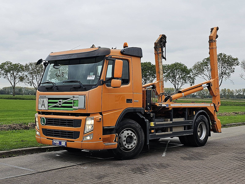 Volvo FM 330 - Φορτηγό καδοφόρος φορτωτής: φωτογραφία 2 Volvo FM 330 - Φορτηγό καδοφόρος φορτωτής: φωτογραφία 2