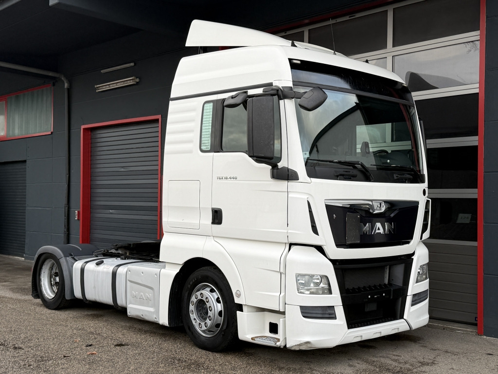 MAN TGX 18.440 XLX MEGA Klimaauto Motorbremse 2xTank - Τράκτορας: φωτογραφία 1 MAN TGX 18.440 XLX MEGA Klimaauto Motorbremse 2xTank - Τράκτορας: φωτογραφία 1