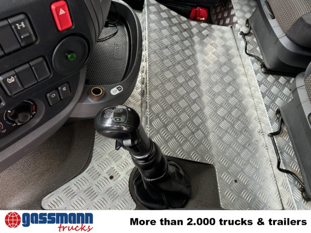 DAF XF 410 FA 4x2, Fahrschule, 2x AHK, 6 Sitze - Φορτηγό με ανοιχτή καρότσα: φωτογραφία 5 DAF XF 410 FA 4x2, Fahrschule, 2x AHK, 6 Sitze - Φορτηγό με ανοιχτή καρότσα: φωτογραφία 5