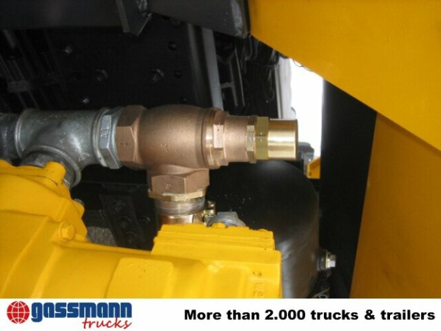 MAN TGA 26.430 6x6 - Φορτηγό βυτιοφόρο: φωτογραφία 2 MAN TGA 26.430 6x6 - Φορτηγό βυτιοφόρο: φωτογραφία 2