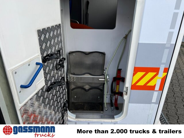 Mercedes-Benz Sprinter 313 CDI 4x2, Rettungswagen - Βαν: φωτογραφία 2 Mercedes-Benz Sprinter 313 CDI 4x2, Rettungswagen - Βαν: φωτογραφία 2