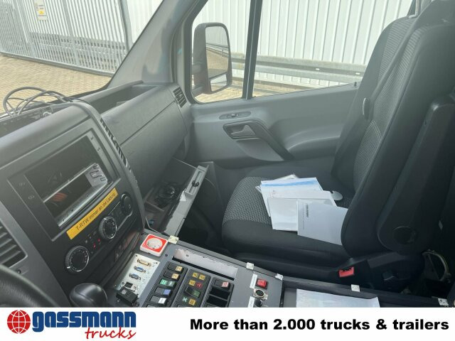 Mercedes-Benz Sprinter 516 CDI 4x2, Rettungswagen, Bi-Xenon - Βαν: φωτογραφία 3 Mercedes-Benz Sprinter 516 CDI 4x2, Rettungswagen, Bi-Xenon - Βαν: φωτογραφία 3