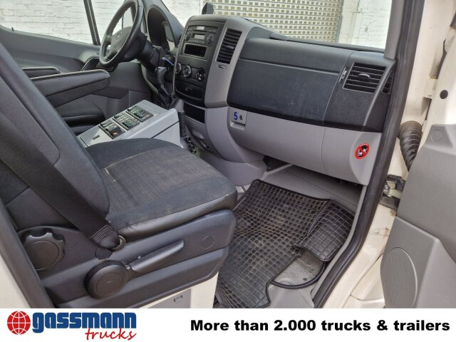 Mercedes-Benz Sprinter 516 CDI 4x2, Rettungswagen - Βαν: φωτογραφία 4 Mercedes-Benz Sprinter 516 CDI 4x2, Rettungswagen - Βαν: φωτογραφία 4