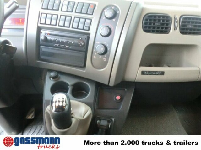 Renault Midlum 220 DXi 4x2 - Φορτηγό για τη μεταφορά ποτών: φωτογραφία 3 Renault Midlum 220 DXi 4x2 - Φορτηγό για τη μεταφορά ποτών: φωτογραφία 3