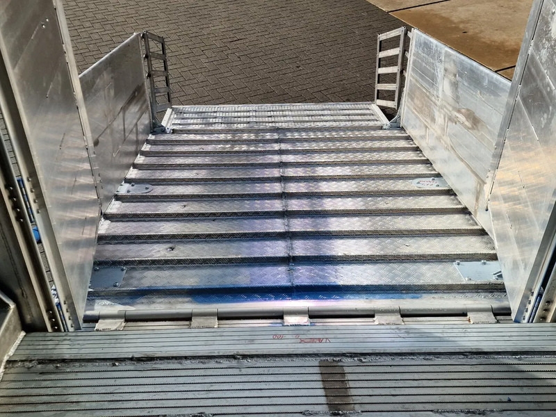Μίσθωση Pezzaioli New 3 stock livestock trailer 95.4M2 - Water & Ventilation - Lifting floors - Lifting roof - Lift axle Pezzaioli New 3 stock livestock trailer 95.4M2 - Water & Ventilation - Lifting floors - Lifting roof - Lift axle: φωτογραφία 20 Μίσθωση Pezzaioli New 3 stock livestock trailer 95.4M2 - Water & Ventilation - Lifting floors - Lifting roof - Lift axle Pezzaioli New 3 stock livestock trailer 95.4M2 - Water & Ventilation - Lifting floors - Lifting roof - Lift axle: φωτογραφία 20