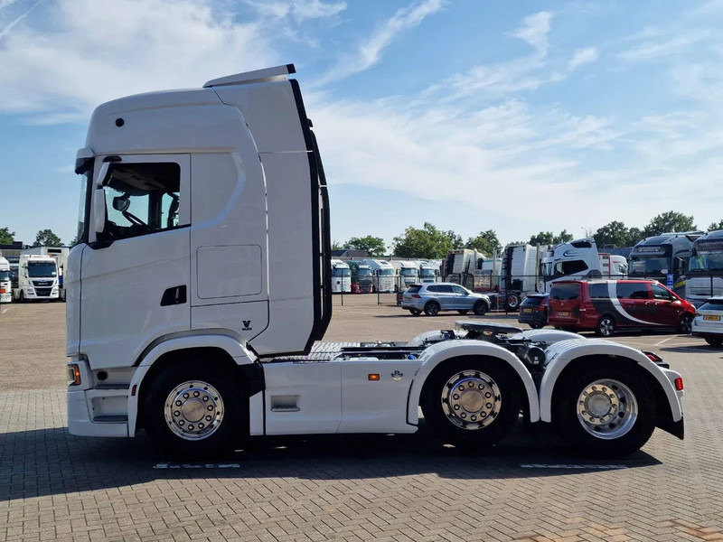 Scania 660S V8 NGS Highline 6x2/4 - New - Old dashboard - Full spec - Retarder - Night clima - Led - Leather - Navi - Τράκτορας: φωτογραφία 4 Scania 660S V8 NGS Highline 6x2/4 - New - Old dashboard - Full spec - Retarder - Night clima - Led - Leather - Navi - Τράκτορας: φωτογραφία 4