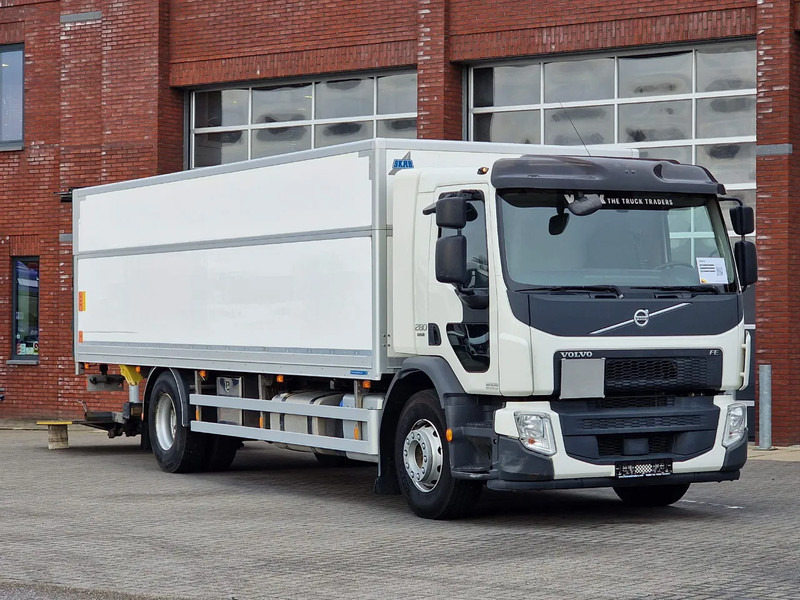 Volvo FE 280 4x2 - Closed box with Adjustable height - Loadlift - Full air - Euro 6 - 550 WB - Φορτηγό κόφα: φωτογραφία 2 Volvo FE 280 4x2 - Closed box with Adjustable height - Loadlift - Full air - Euro 6 - 550 WB - Φορτηγό κόφα: φωτογραφία 2