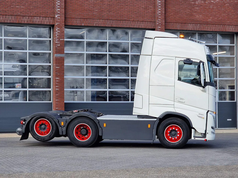 Volvo FH 13.500 Globetrotter 6x2 - I Save - 3.00 WB - PTO/Hydraulic - Full air - Custom interior - Τράκτορας: φωτογραφία 5 Volvo FH 13.500 Globetrotter 6x2 - I Save - 3.00 WB - PTO/Hydraulic - Full air - Custom interior - Τράκτορας: φωτογραφία 5