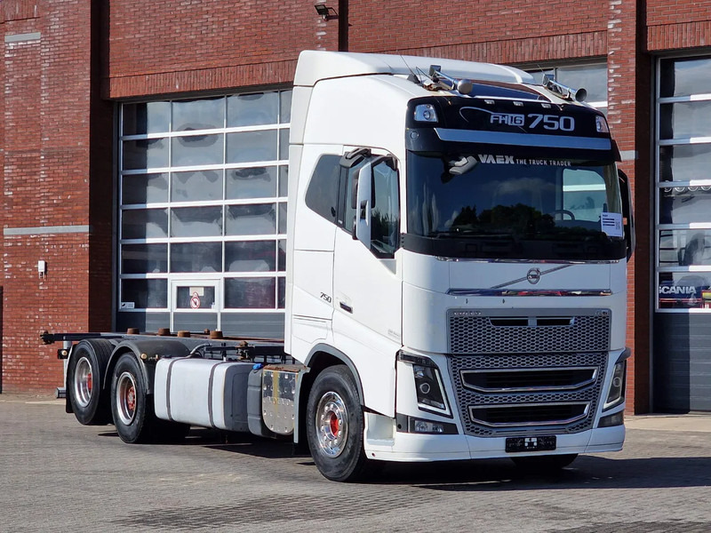 Volvo FH 16.750 Globetrotter 6x2 BDF - Retarder - HUB reduction - Euro 5 - 4.90 WB - Φορτηγό μεταφοράς εμπορευματοκιβωτίων/ Κινητό αμάξωμα: φωτογραφία 1 Volvo FH 16.750 Globetrotter 6x2 BDF - Retarder - HUB reduction - Euro 5 - 4.90 WB - Φορτηγό μεταφοράς εμπορευματοκιβωτίων/ Κινητό αμάξωμα: φωτογραφία 1