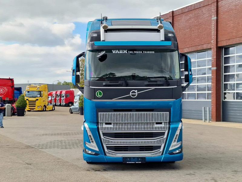 Volvo FH 500 4x2XL Cartransporter "Blyss" Low Kilometer!, in new condition! - Φορτηγό αυτοκινητάμαξα: φωτογραφία 3 Volvo FH 500 4x2XL Cartransporter "Blyss" Low Kilometer!, in new condition! - Φορτηγό αυτοκινητάμαξα: φωτογραφία 3