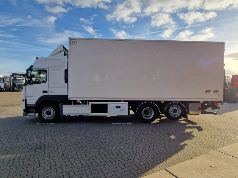 Volvo FM 13.460 Globetrotter 6x2*4 - Frigo Carrier Supra 1150 U MT - Zepro loadlift - Steering axle - Φορτηγό ισοθερμικό: φωτογραφία 4 Volvo FM 13.460 Globetrotter 6x2*4 - Frigo Carrier Supra 1150 U MT - Zepro loadlift - Steering axle - Φορτηγό ισοθερμικό: φωτογραφία 4