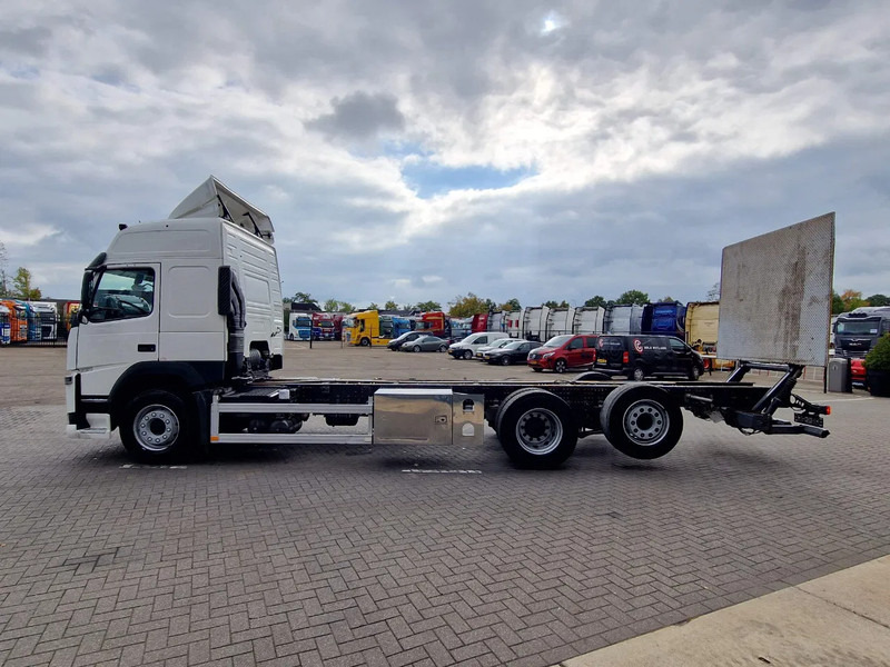 Volvo FM 380 Globetrotter 6x2 Chassis - Loadlift - 4.90 WB - Full air - Low KM - Φορτηγό σασί: φωτογραφία 4 Volvo FM 380 Globetrotter 6x2 Chassis - Loadlift - 4.90 WB - Full air - Low KM - Φορτηγό σασί: φωτογραφία 4