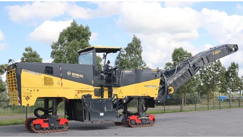 Bomag BM 2200/75 | COLD PLANER | NEW CONDITION! - Μηχανών ασφάλτου: φωτογραφία 5 Bomag BM 2200/75 | COLD PLANER | NEW CONDITION! - Μηχανών ασφάλτου: φωτογραφία 5