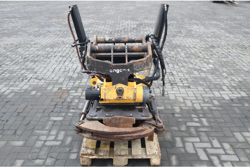 Engcon S80 | KM80 | GRIPPER | AUX HYDR. | GOOD CONDITION - Σύστημα tiltrotator για Κατασκευή μηχανήματα: φωτογραφία 2 Engcon S80 | KM80 | GRIPPER | AUX HYDR. | GOOD CONDITION - Σύστημα tiltrotator για Κατασκευή μηχανήματα: φωτογραφία 2