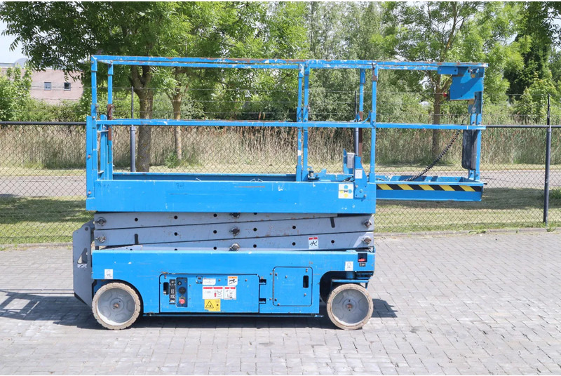 Genie GS-2032 | 8 METER | 363 KG - Ψαλιδωτό ανυψωτικό: φωτογραφία 4 Genie GS-2032 | 8 METER | 363 KG - Ψαλιδωτό ανυψωτικό: φωτογραφία 4