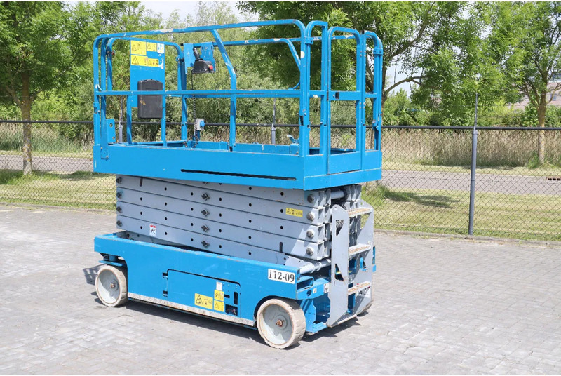 Genie GS-3246 | 12 METER | 318 KG - Ψαλιδωτό ανυψωτικό: φωτογραφία 2 Genie GS-3246 | 12 METER | 318 KG - Ψαλιδωτό ανυψωτικό: φωτογραφία 2