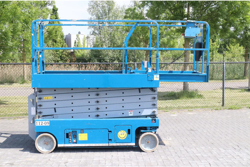 Genie GS-3246 | 12 METER | 318 KG - Ψαλιδωτό ανυψωτικό: φωτογραφία 4 Genie GS-3246 | 12 METER | 318 KG - Ψαλιδωτό ανυψωτικό: φωτογραφία 4