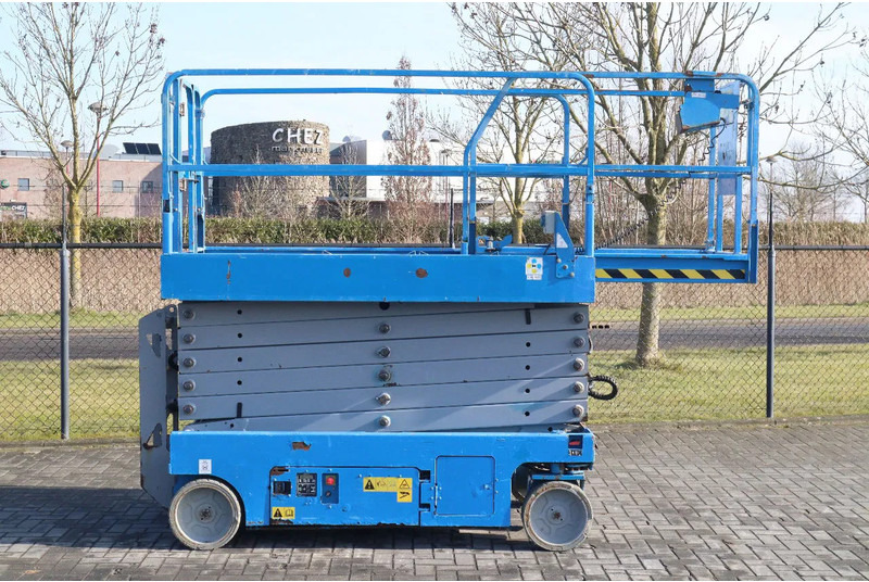 Genie GS-4047 | 14 METER | 350 KG - Ψαλιδωτό ανυψωτικό: φωτογραφία 4 Genie GS-4047 | 14 METER | 350 KG - Ψαλιδωτό ανυψωτικό: φωτογραφία 4