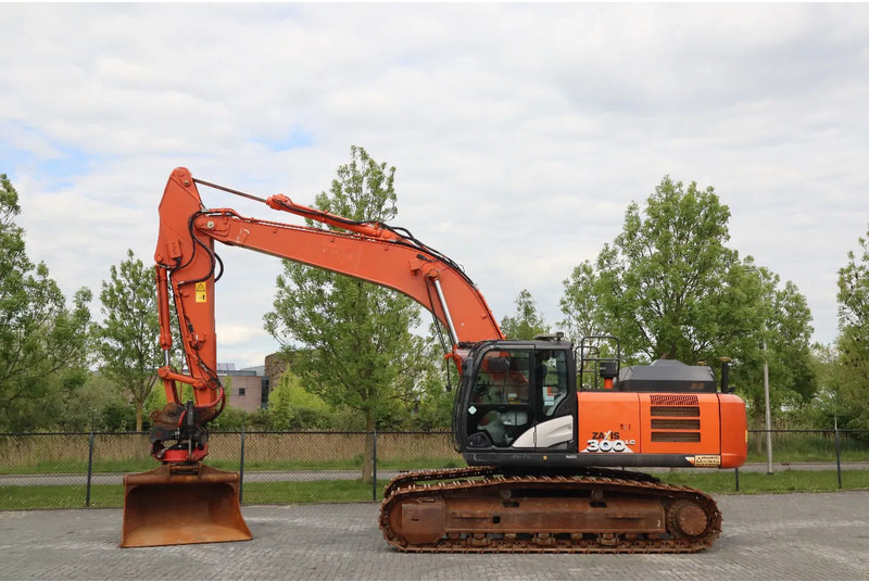 Hitachi ZX300 LC-6 | ROTOTILT | BUCKET | GPS - Ερπυστριοφόρος εκσκαφέας: φωτογραφία 1 Hitachi ZX300 LC-6 | ROTOTILT | BUCKET | GPS - Ερπυστριοφόρος εκσκαφέας: φωτογραφία 1