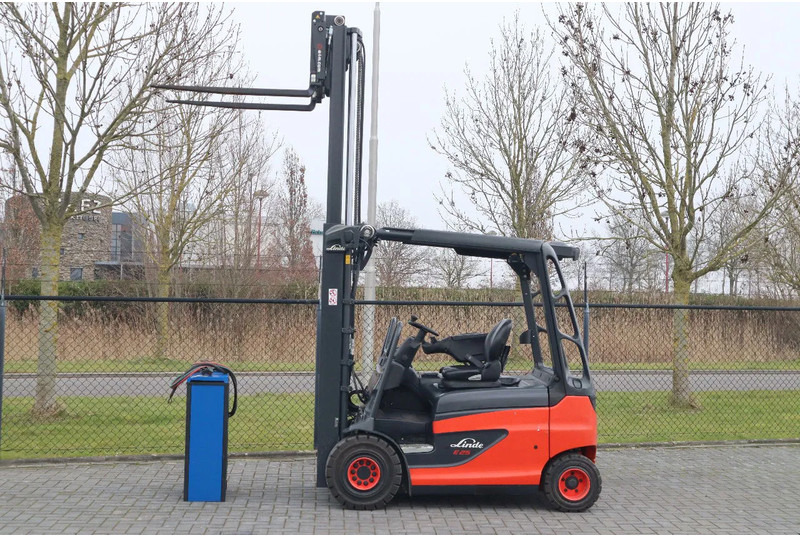 Linde E25 R-01 ROADSTER | DEMO | SIDESHIFT | FORK SPREADERS - Ηλεκτροκίνητο περονοφόρο: φωτογραφία 1 Linde E25 R-01 ROADSTER | DEMO | SIDESHIFT | FORK SPREADERS - Ηλεκτροκίνητο περονοφόρο: φωτογραφία 1