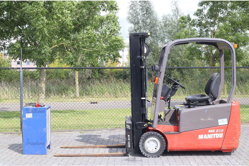 Manitou ME 318 | SIDESHIFT | FORK SPREADERS | TRIPLEX - Ηλεκτροκίνητο περονοφόρο: φωτογραφία 1 Manitou ME 318 | SIDESHIFT | FORK SPREADERS | TRIPLEX - Ηλεκτροκίνητο περονοφόρο: φωτογραφία 1