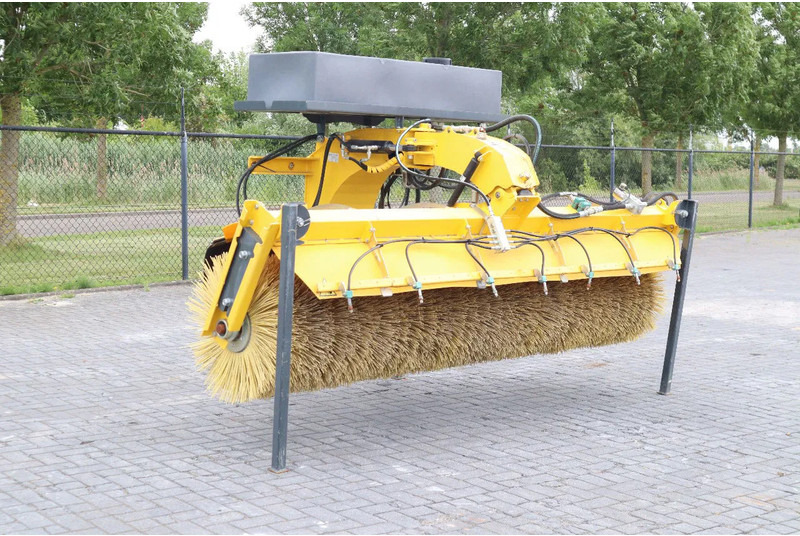 STARK RSW 3000 S | SWEEPER | BRUSH | KEHRMASCHINE | WATER SPRAY - Σκούπα: φωτογραφία 3 STARK RSW 3000 S | SWEEPER | BRUSH | KEHRMASCHINE | WATER SPRAY - Σκούπα: φωτογραφία 3