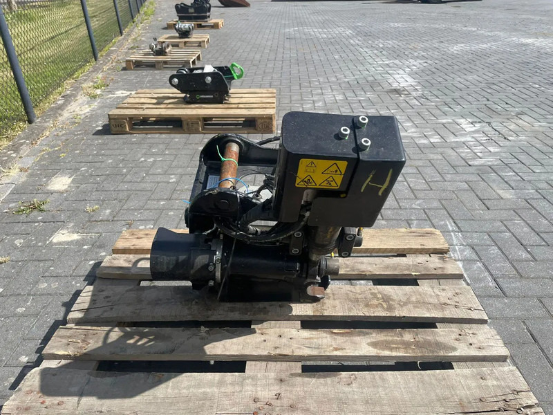STEELWRIST STEELWRIST X06 S40 | TILT ROTATOR | VLS | FPL | RF | NEW / UNUSED - Σύστημα tiltrotator για Κατασκευή μηχανήματα: φωτογραφία 4 STEELWRIST STEELWRIST X06 S40 | TILT ROTATOR | VLS | FPL | RF | NEW / UNUSED - Σύστημα tiltrotator για Κατασκευή μηχανήματα: φωτογραφία 4
