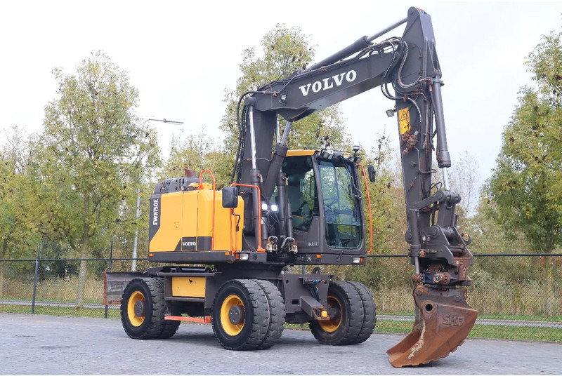 Volvo EWR 150 E | ROTOTILT | BUCKET | TRAILER HYDR - Τροχοφόρος εκσκαφέας: φωτογραφία 5 Volvo EWR 150 E | ROTOTILT | BUCKET | TRAILER HYDR - Τροχοφόρος εκσκαφέας: φωτογραφία 5