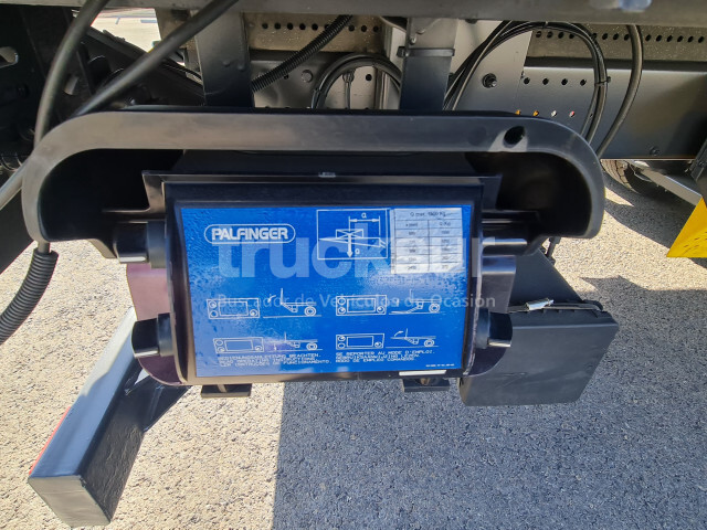 Φορτηγό μουσαμάς RENAULT D280.16: φωτογραφία 8