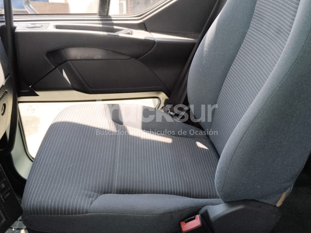 Φορτηγό ψυγείο VOLVO FL290: φωτογραφία 9