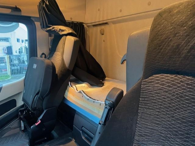 Τράκτορας Mercedes Actros 1845: φωτογραφία 6 Τράκτορας Mercedes Actros 1845: φωτογραφία 6