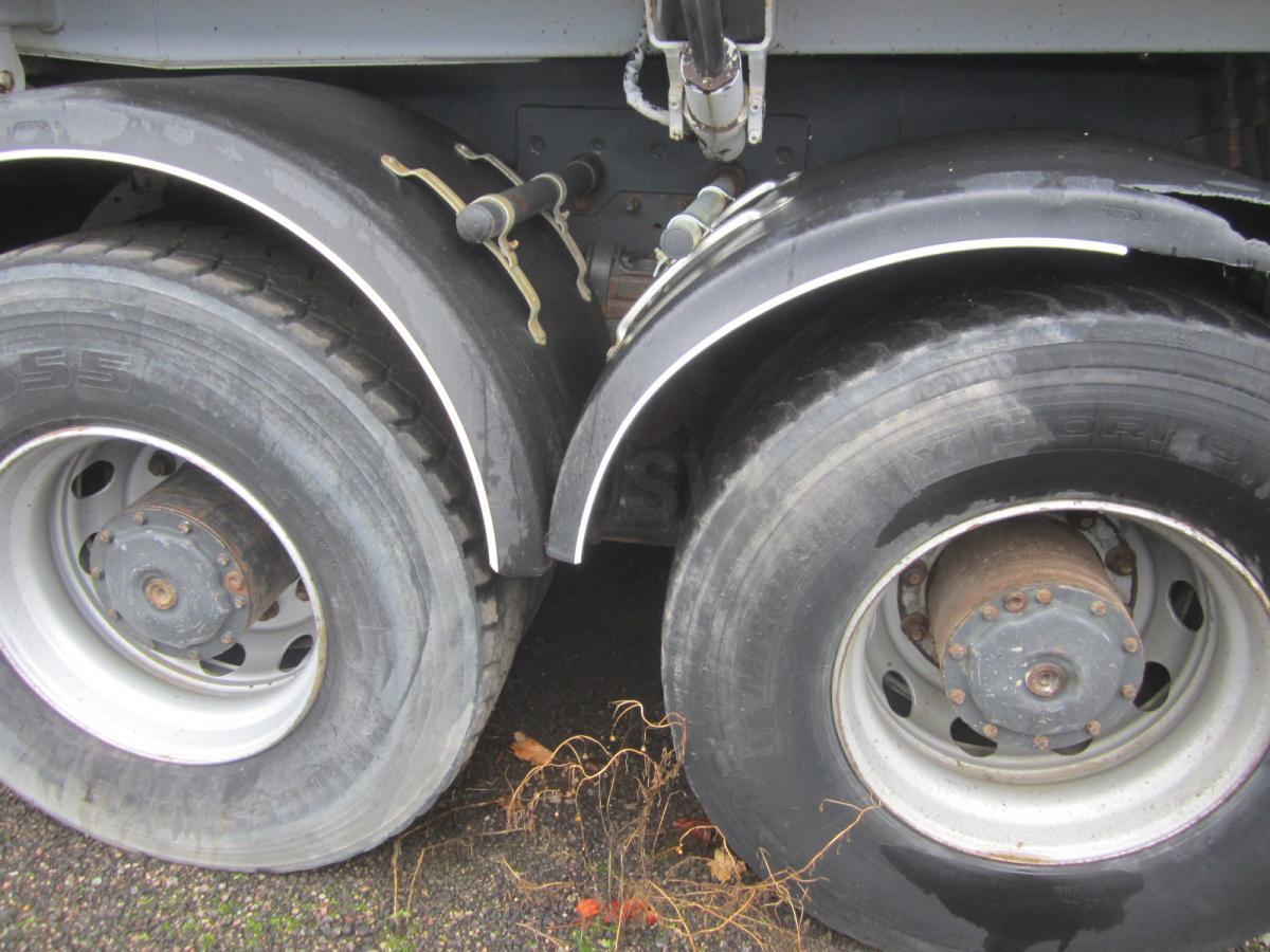 Φορτηγό ανατρεπόμενο Mercedes Axor 3240: φωτογραφία 7 Φορτηγό ανατρεπόμενο Mercedes Axor 3240: φωτογραφία 7