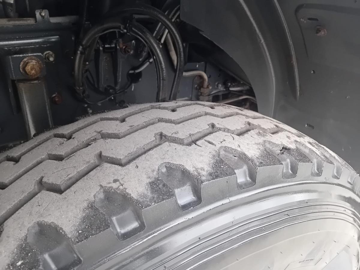 Renault Kerax 430 DXI - Φορτηγό καδοφόρος φορτωτής: φωτογραφία 4 Renault Kerax 430 DXI - Φορτηγό καδοφόρος φορτωτής: φωτογραφία 4