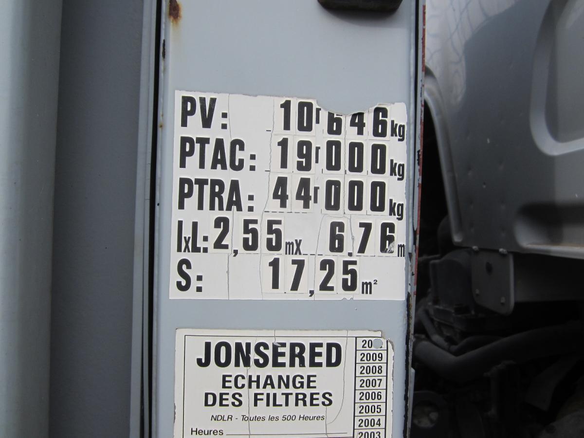 Φορτηγό καδοφόρος φορτωτής Renault Kerax 460 DXI: φωτογραφία 8 Φορτηγό καδοφόρος φορτωτής Renault Kerax 460 DXI: φωτογραφία 8