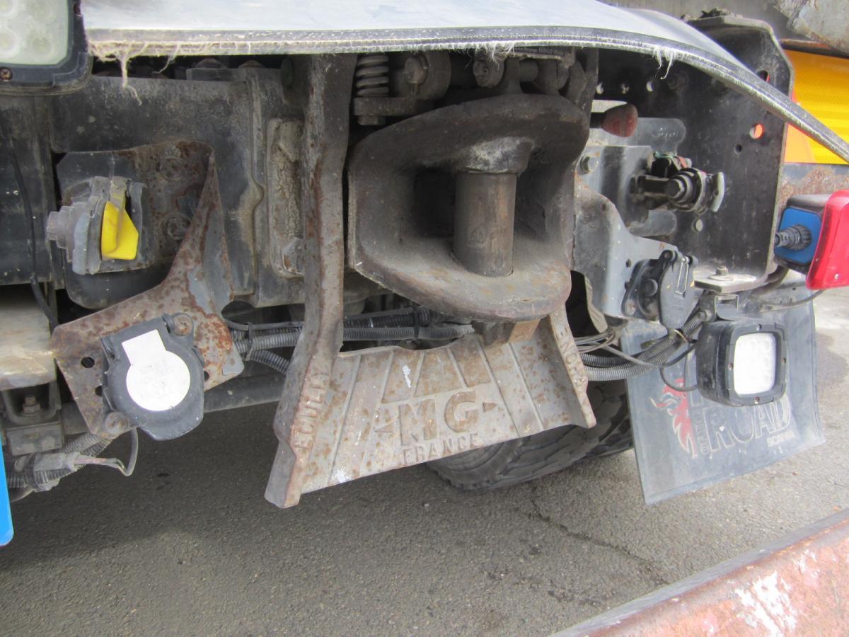 Φορτηγό καδοφόρος φορτωτής Renault Kerax 460 DXI: φωτογραφία 7 Φορτηγό καδοφόρος φορτωτής Renault Kerax 460 DXI: φωτογραφία 7