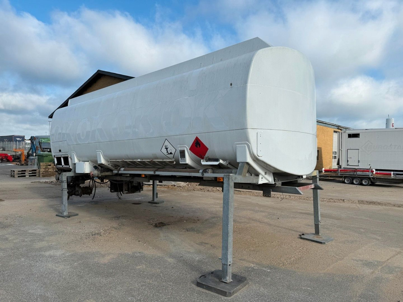 HMK Bilcon 23.800 L ADR Tank - Φορτηγό βυτιοφόρο: φωτογραφία 2 HMK Bilcon 23.800 L ADR Tank - Φορτηγό βυτιοφόρο: φωτογραφία 2